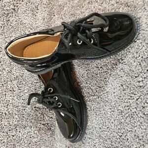 Boys shiny patent faux leather black dress shoes. Size 29 (11.5)